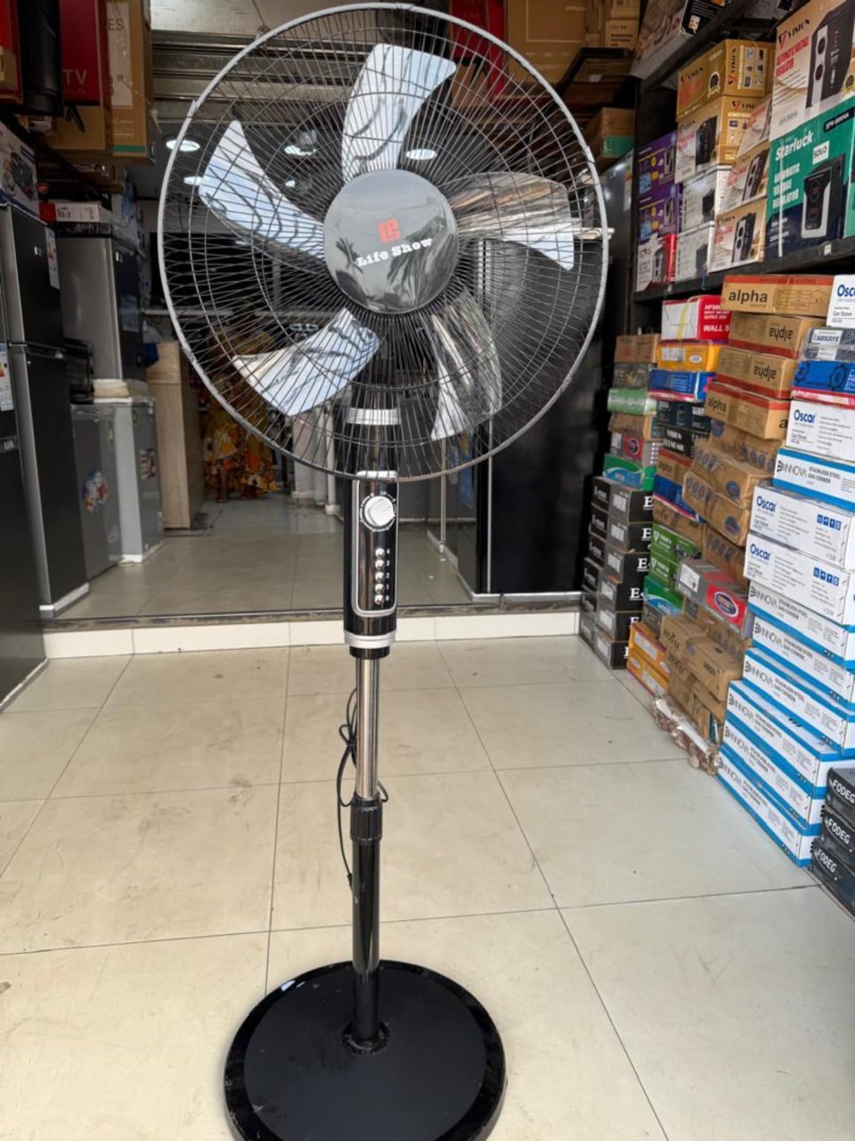 LIFE SHOW 18" Stand Fan – Model FS-45-911